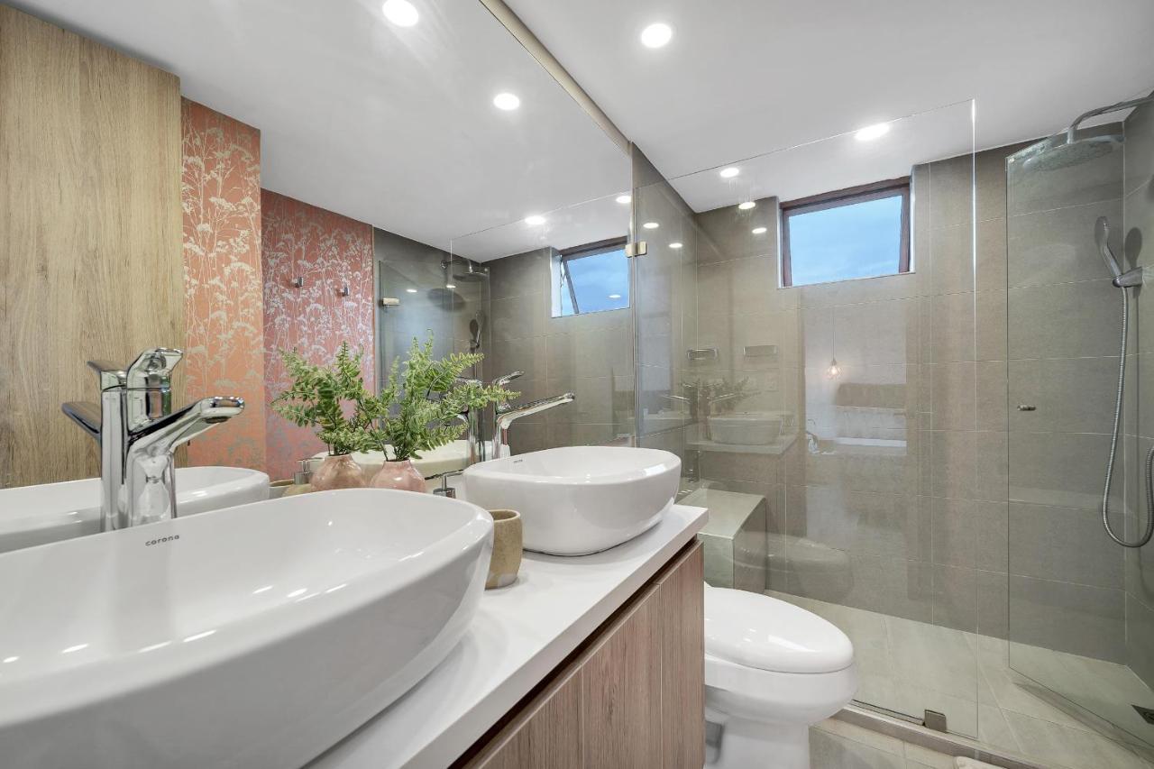 Aptos Alcazar Oviedo By Housy Host Medellin Exterior photo