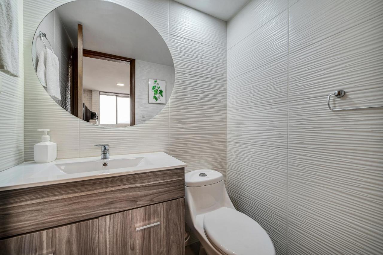 Aptos Alcazar Oviedo By Housy Host Medellin Exterior photo